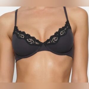 SKIMS Fits Everybody Laced Unlined Demi Bra 38D